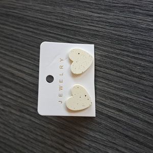 Black and white speckled hearts BNWT earrings